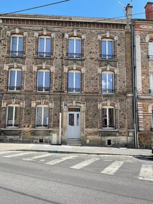 Le 102 De La Gare: Appartement Neuf Et Climatise Châlons-en-Champagne Exteriör bild