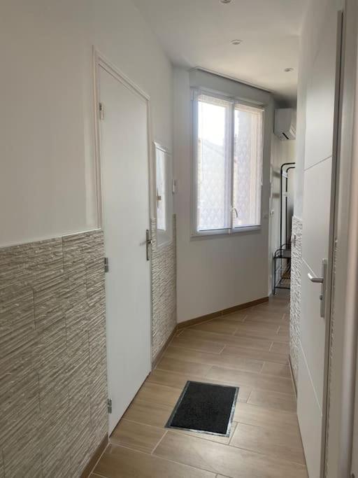 Le 102 De La Gare: Appartement Neuf Et Climatise Châlons-en-Champagne Exteriör bild